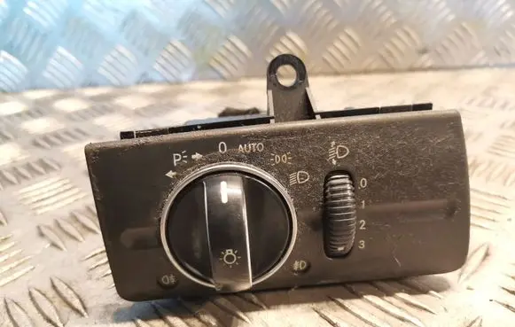 Mercedes-Benz E W211 Light switch 2115450304