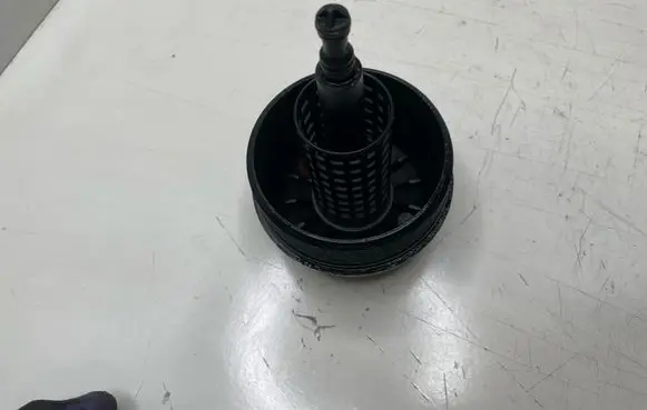 BMW 5 E39 Oil filter cover 1744000