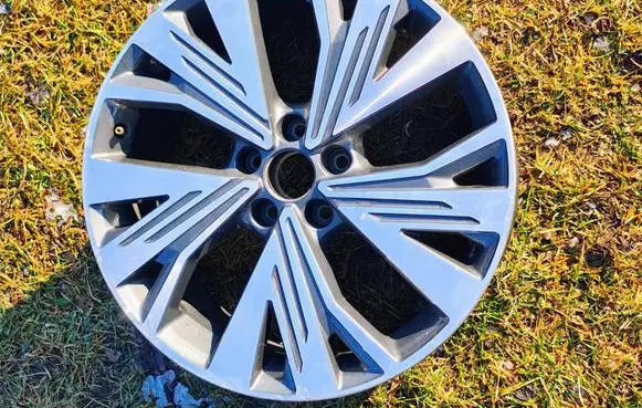 Audi Q4 Sportback e-tron R19 alloy rim 89A601025C