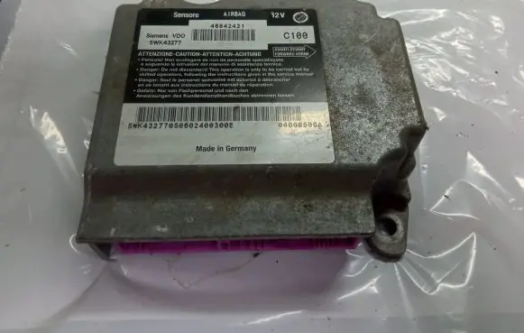 Alfa Romeo 147 Airbag control unit/module 46842421