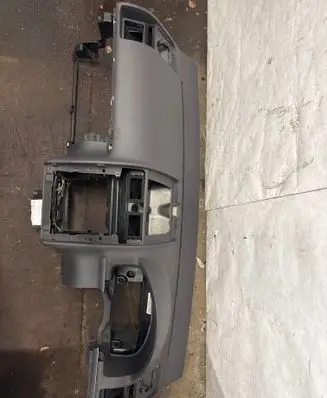 Volkswagen Touran II Dashboard 1T2857001 QVSAH922957
