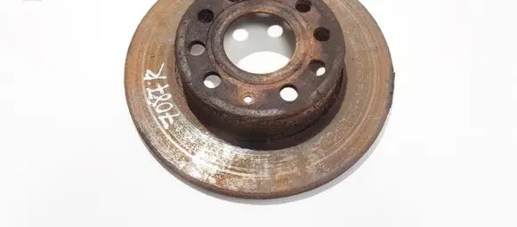 Volkswagen Caddy Rear brake disc neventiliuojamas