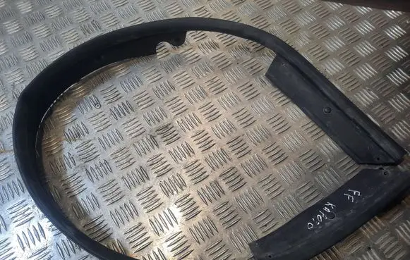 Ford Fusion II Engine compartment rubber 