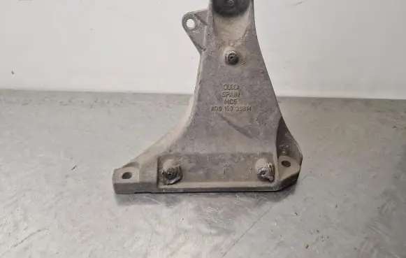 Audi A4 S4 B5 8D Engine mounting bracket 8D019930M