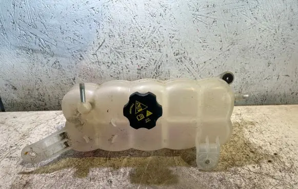 Jeep Grand Wagoneer Coolant expansion tank/reservoir 68425464AA