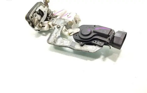 Mitsubishi Canter Front door lock