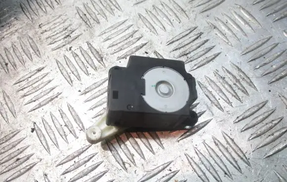 Subaru Impreza III A/C air flow flap actuator/motor 503752-1110