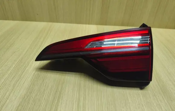 Audi A4 S4 B9 8W Tailgate rear/tail lights 8W9945076AA 81820201