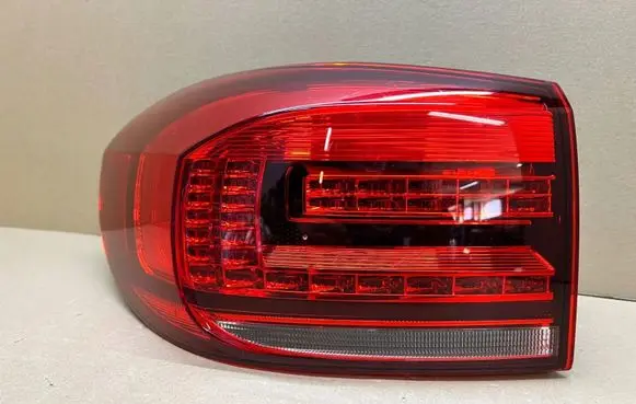 Volkswagen Tiguan Rear/tail lights 5N0945207