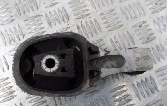 Peugeot 2008 II Engine mount bracket 2824116780
