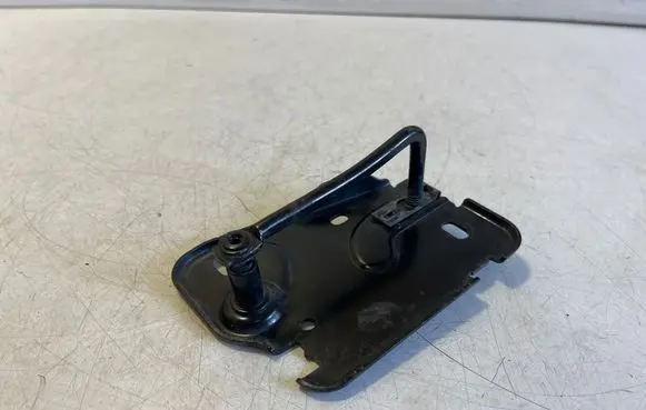 Audi TT TTS RS Mk3 8S Engine bonnet/hood lock/latch loop/hook 8S0823186D