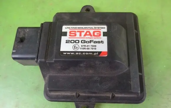 Mercedes-Benz CLK AMG A208 C208 LP gas control unit module 67R-017009