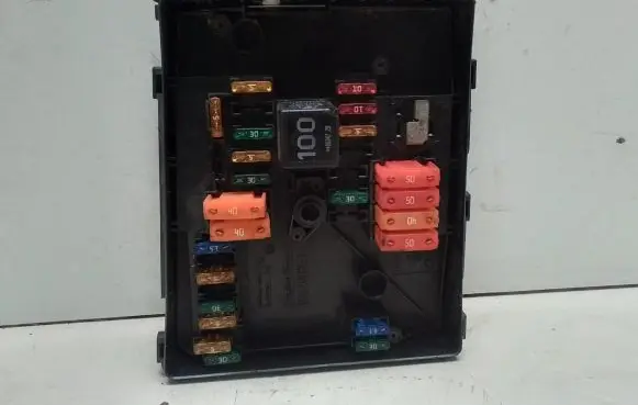 Audi A3 S3 8L Fuse module 017181301