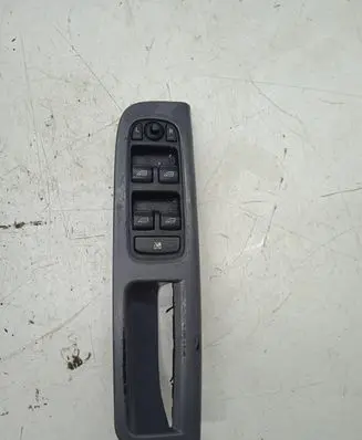 Volvo V50 Front door interior handle trim 8679473