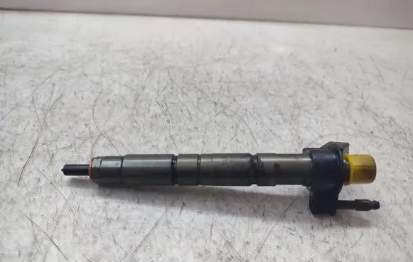 BMW X5 E70 Fuel injector 0445116024