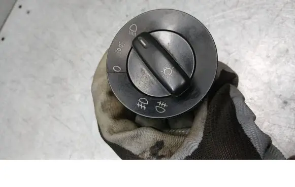Volkswagen PASSAT B6 Other switches/knobs/shifts 1K0941431Q