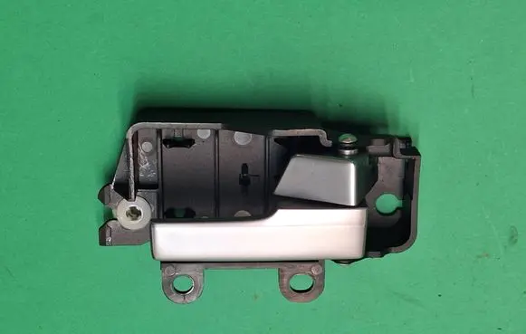 Rear door interior handle
