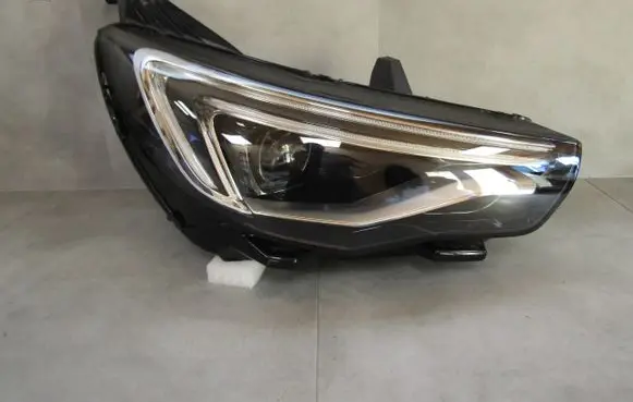Opel Grandland X Headlight/headlamp YP00015980