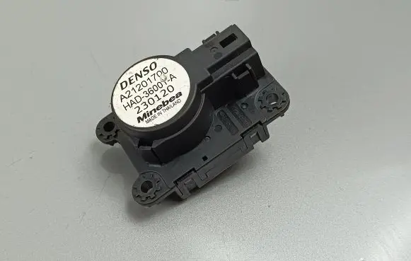 Peugeot 5008 II Air flap motor/actuator A21201700