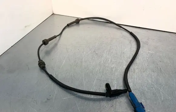 Peugeot 2008 I ABS brake wheel speed sensor KWSSCEM10
