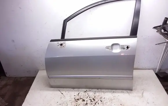 Suzuki Liana Front door