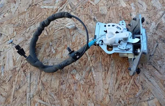 Dodge Journey Loading door lock 04589243AH 4589243AH