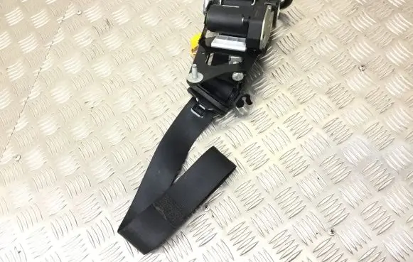 Mercedes-Benz E W238 Front seatbelt A2388602900 634523300 629986200