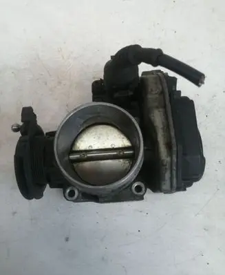 Audi A4 S4 B5 8D Throttle valve 058133063M