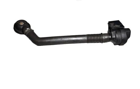 Mercedes-Benz Sprinter W906 Oil fill pipe A6510100169