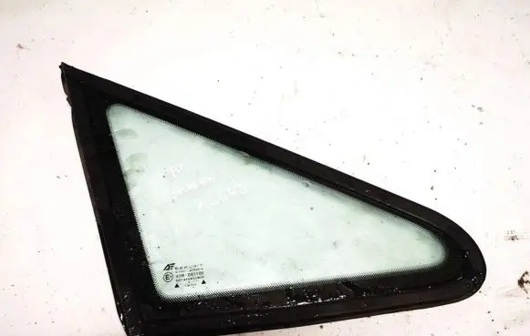 Volkswagen Sharan Front triangle window/glass 