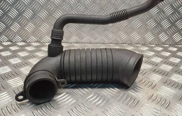 Volkswagen PASSAT B5.5 Turbo air intake inlet pipe/hose 8D0129615J 038103493AE