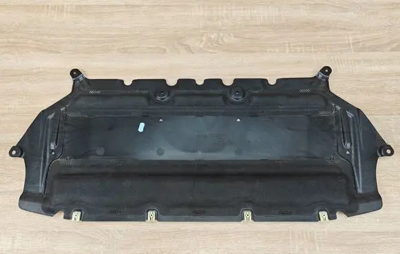 BMW 8 G16 Engine splash shield/under tray 7340168