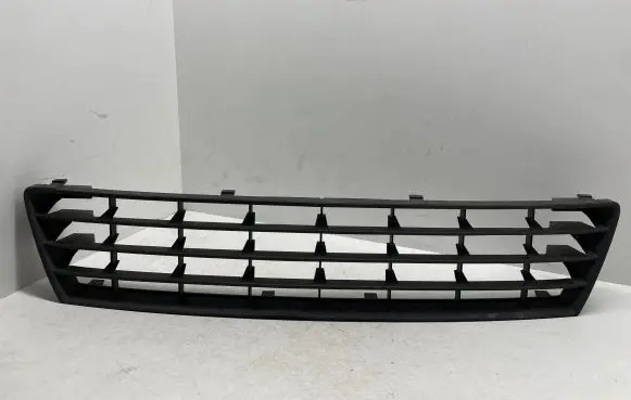 Volkswagen Golf Plus Front bumper lower grill 5M0853677