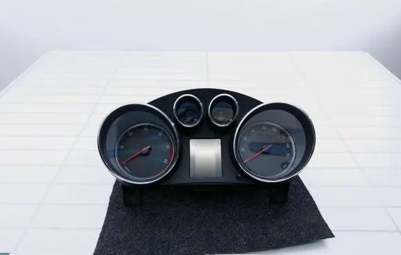 Opel Insignia A Speedometer (instrument cluster) 13333342 365903926 AAZC