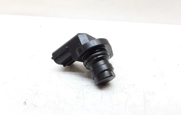 Volvo V70 Camshaft position sensor 8658495