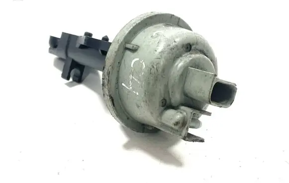 Mazda 3 I Vacuum valve 042797