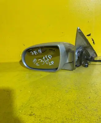 Mercedes-Benz SLK R171 Front door electric wing mirror 