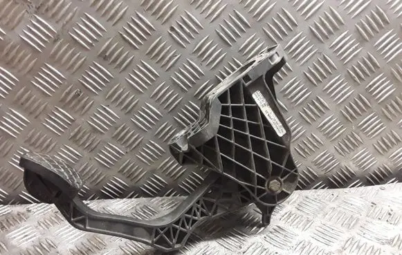 Clutch pedal
