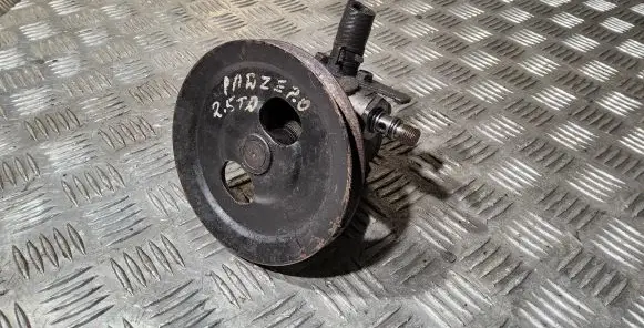 Mitsubishi Pajero Power steering pump