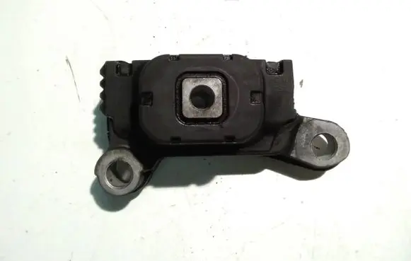 Nissan Juke I F15 Gearbox mount 