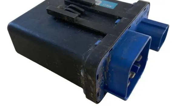 Land Rover Freelander Coolant fan relay YWB100980