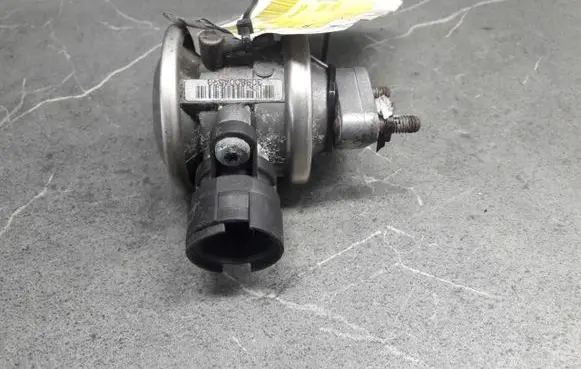 BMW 3 E46 EGR valve 1708575