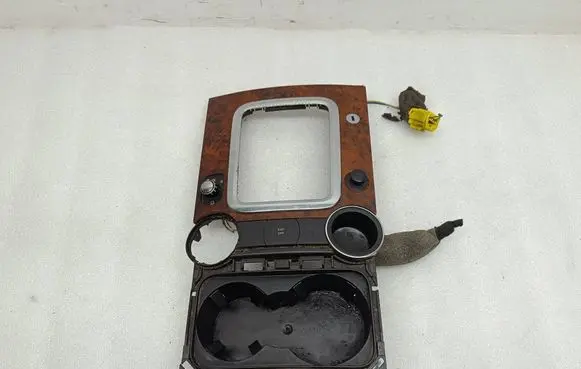Volkswagen Touareg I Center console 7L6858602A 4690100