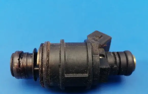 MG ZT - ZT-T Fuel injector MJY100620