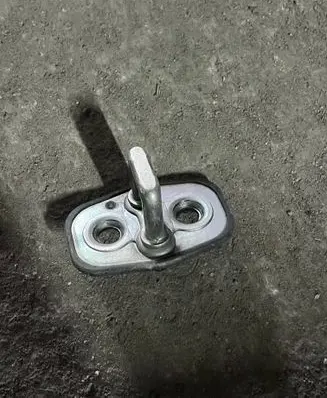 Citroen Berlingo Rear door lock loop/hook striker 9655466380