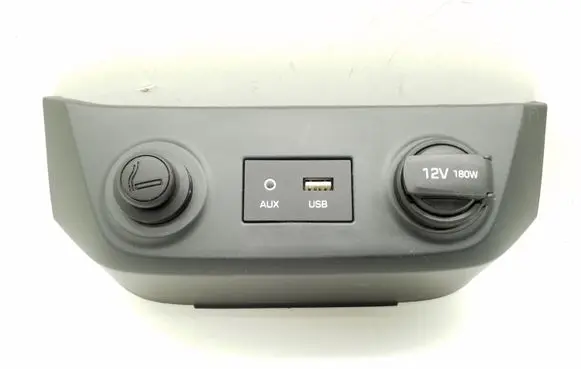 Hyundai Ioniq AUX in-socket connector 84621G7000 96120G2050