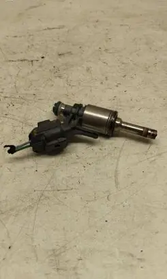 Opel Grandland X Fuel injector 9818760580