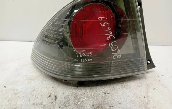 Lexus IS 200-300 Rear/tail lights