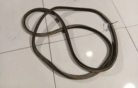 Skoda Octavia Mk2 (1Z) Trunk rubber seal (body)