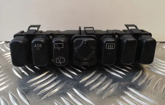 Mercedes-Benz Vaneo W414 Wing mirror switch 1688203610 33010901